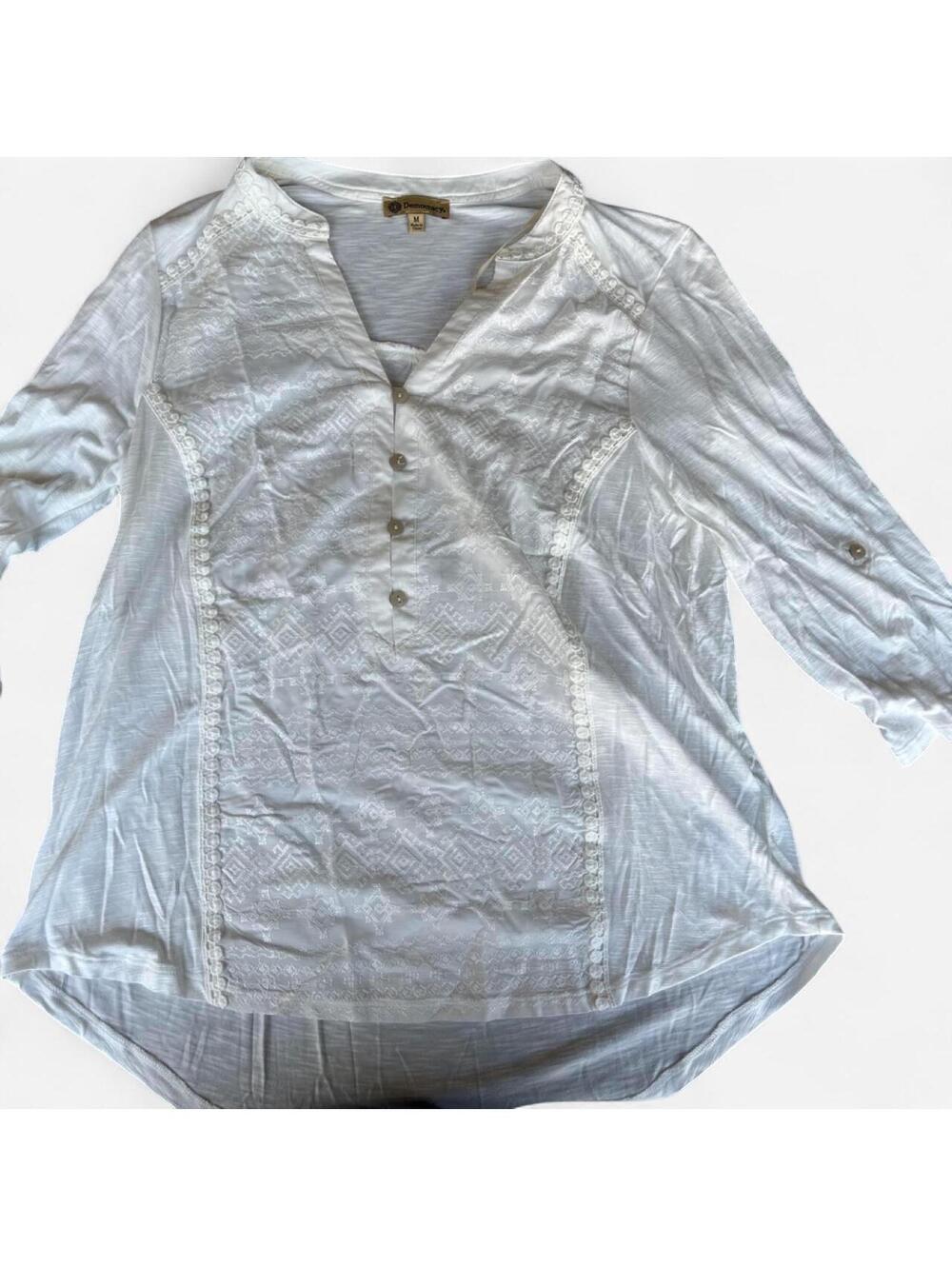 Democracy White 3/4 Sleeve Button-Up Blouse Medium